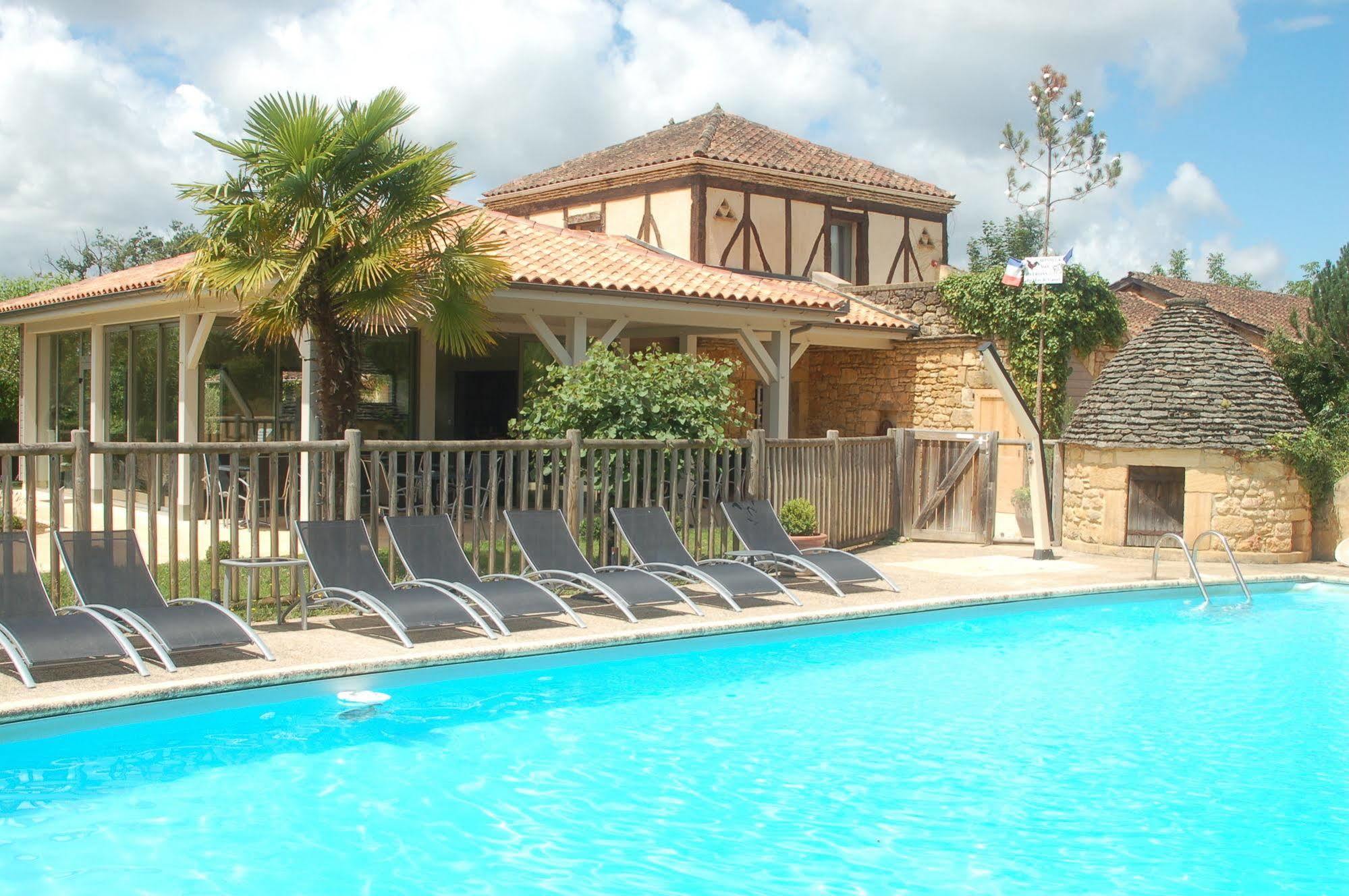 Hotel Le Mas De Castel - Piscine Chauffee Sarlat-la-Canéda Exterior photo